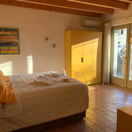 L'Isolo B&B E Case Vacanza Monzambano Εξωτερικό φωτογραφία