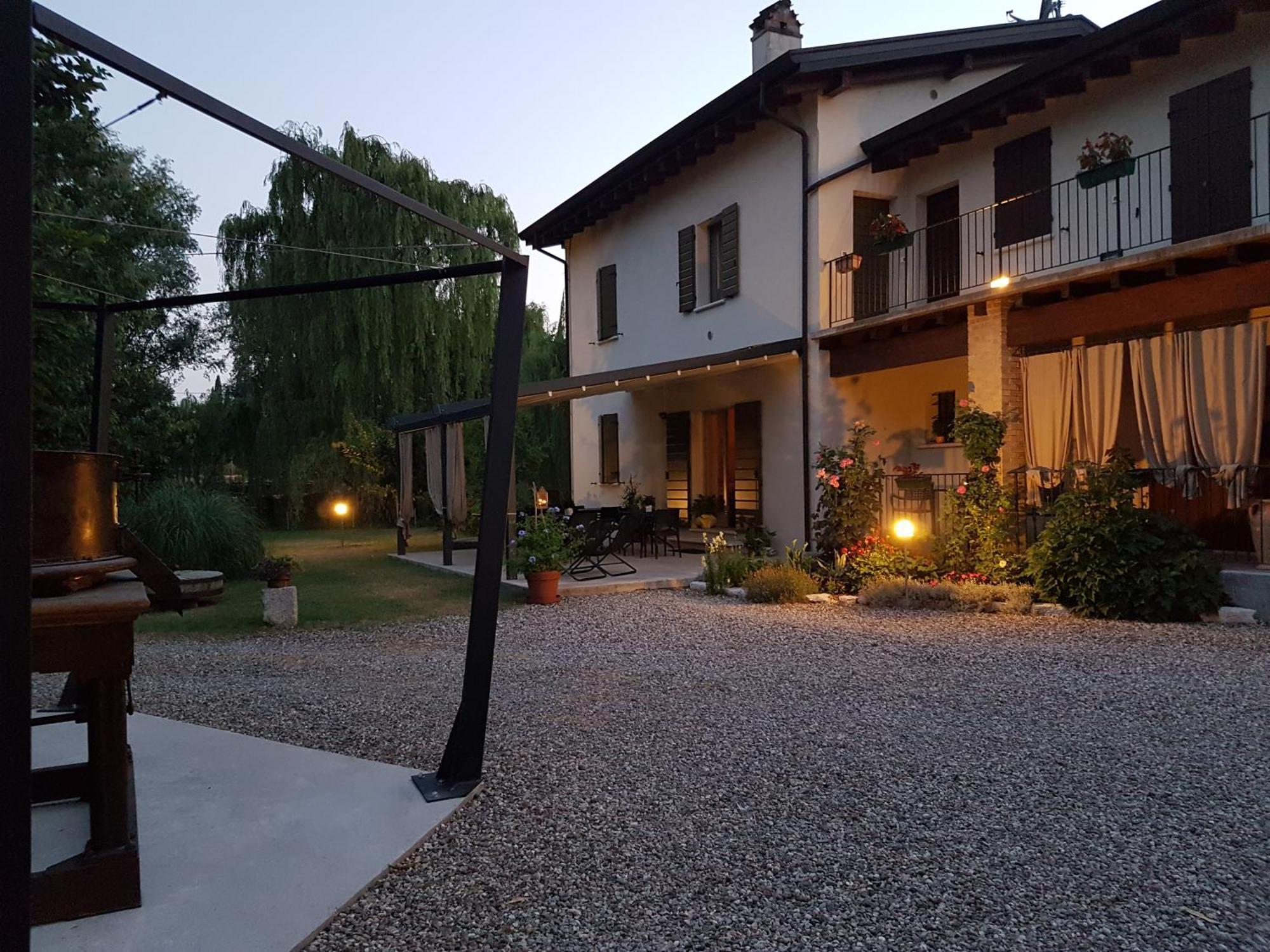 L'Isolo B&B E Case Vacanza Monzambano Εξωτερικό φωτογραφία